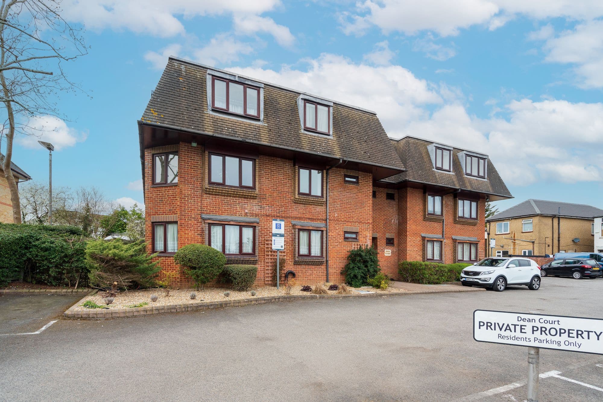 North Orbital Road, Watford, WD25