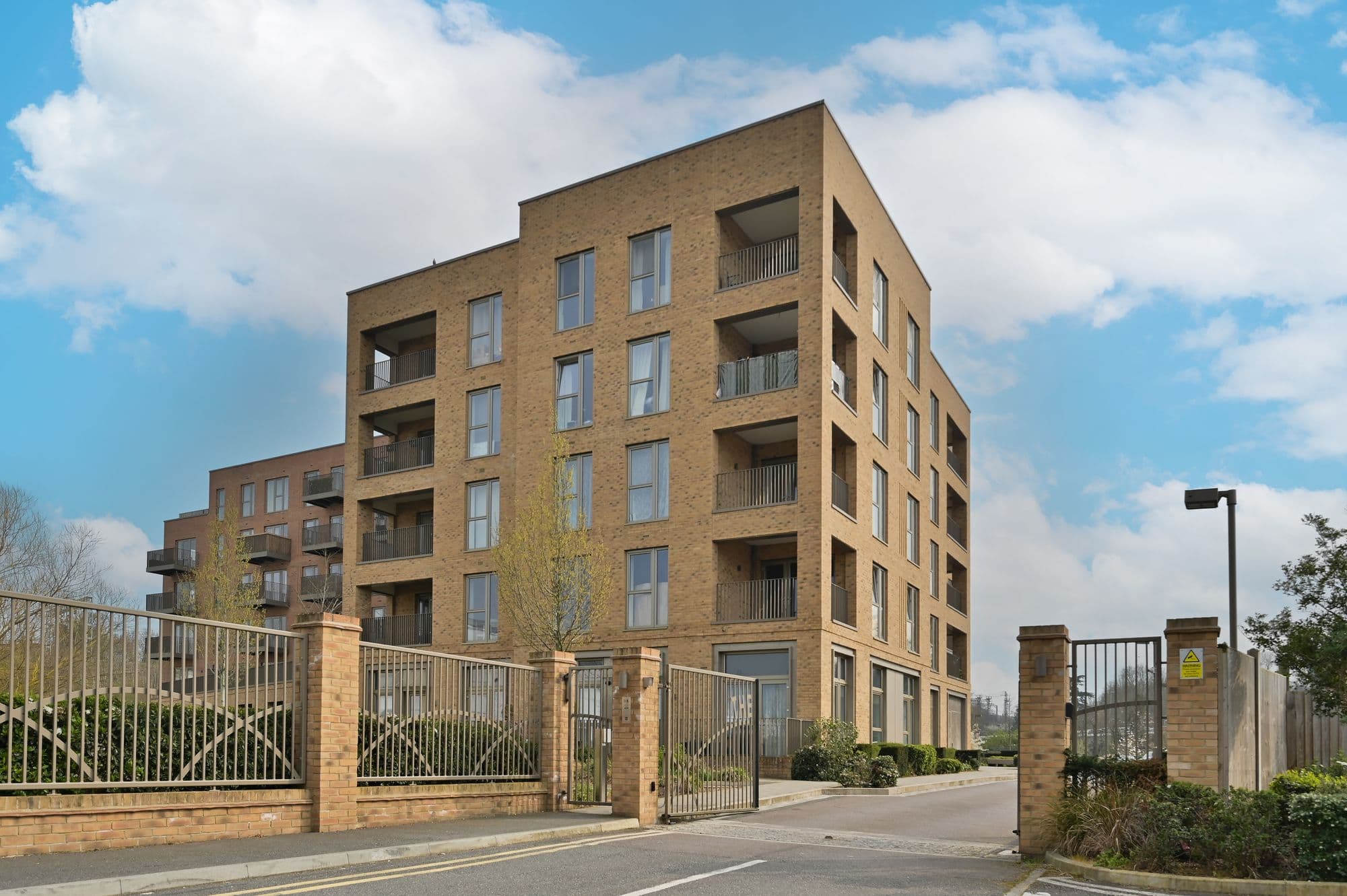 Frogmore Avenue, 1 Frogmore Avenue, WD17